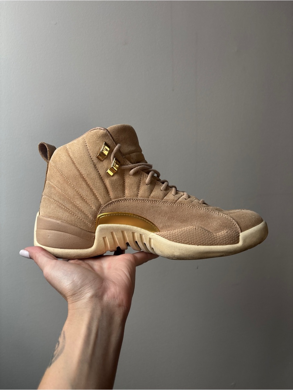 Nike Women’s Air Jordan 12 Retro Vachetta Tan Size 10